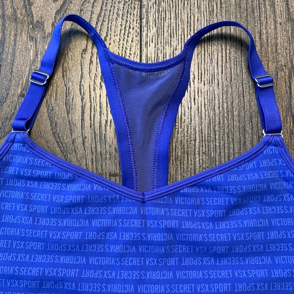 Victoria Secret - Picture 3 of 7